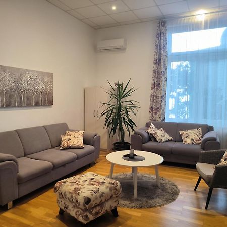 Superior Seaview Apartment Опатія Екстер'єр фото