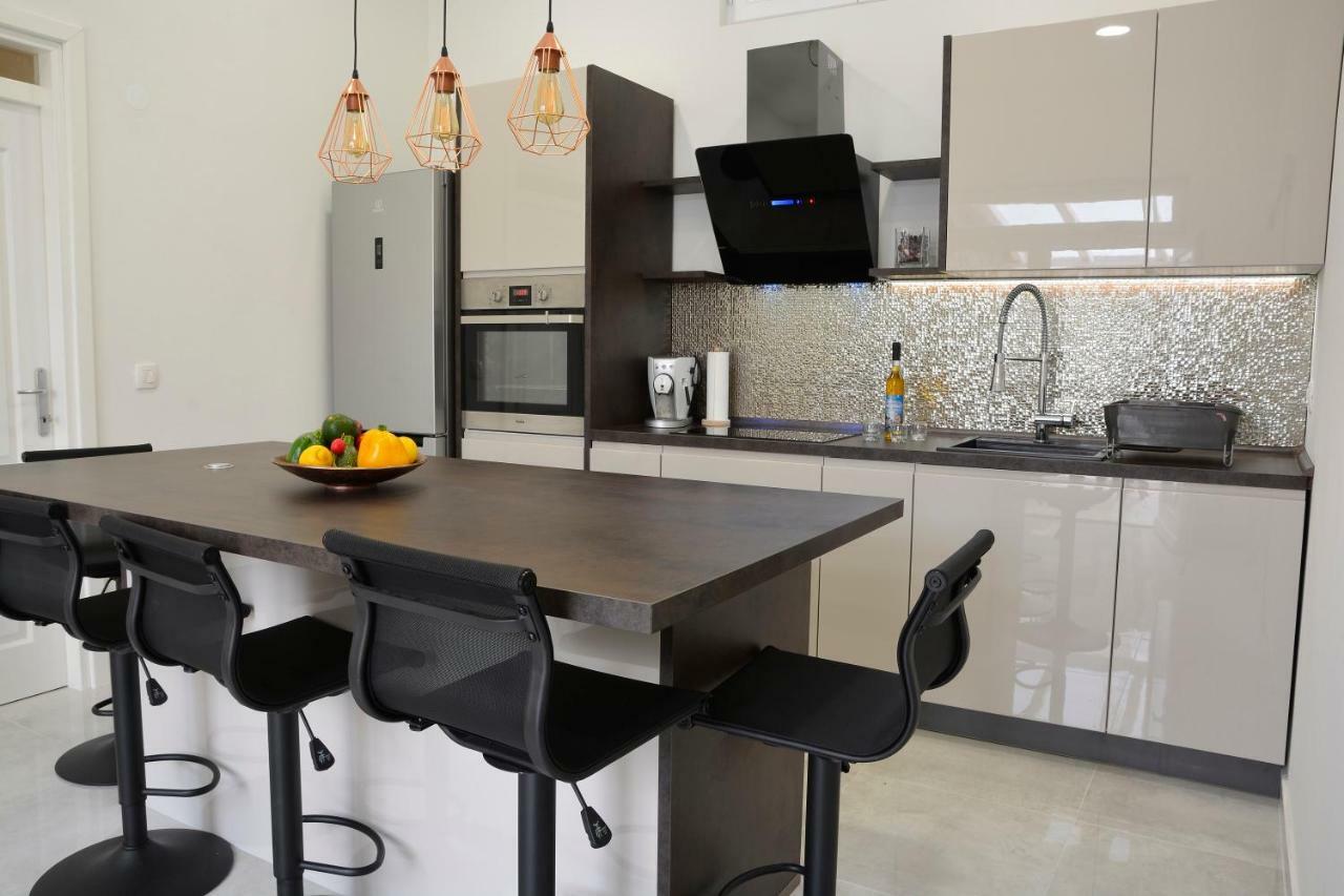 Superior Seaview Apartment Опатія Екстер'єр фото